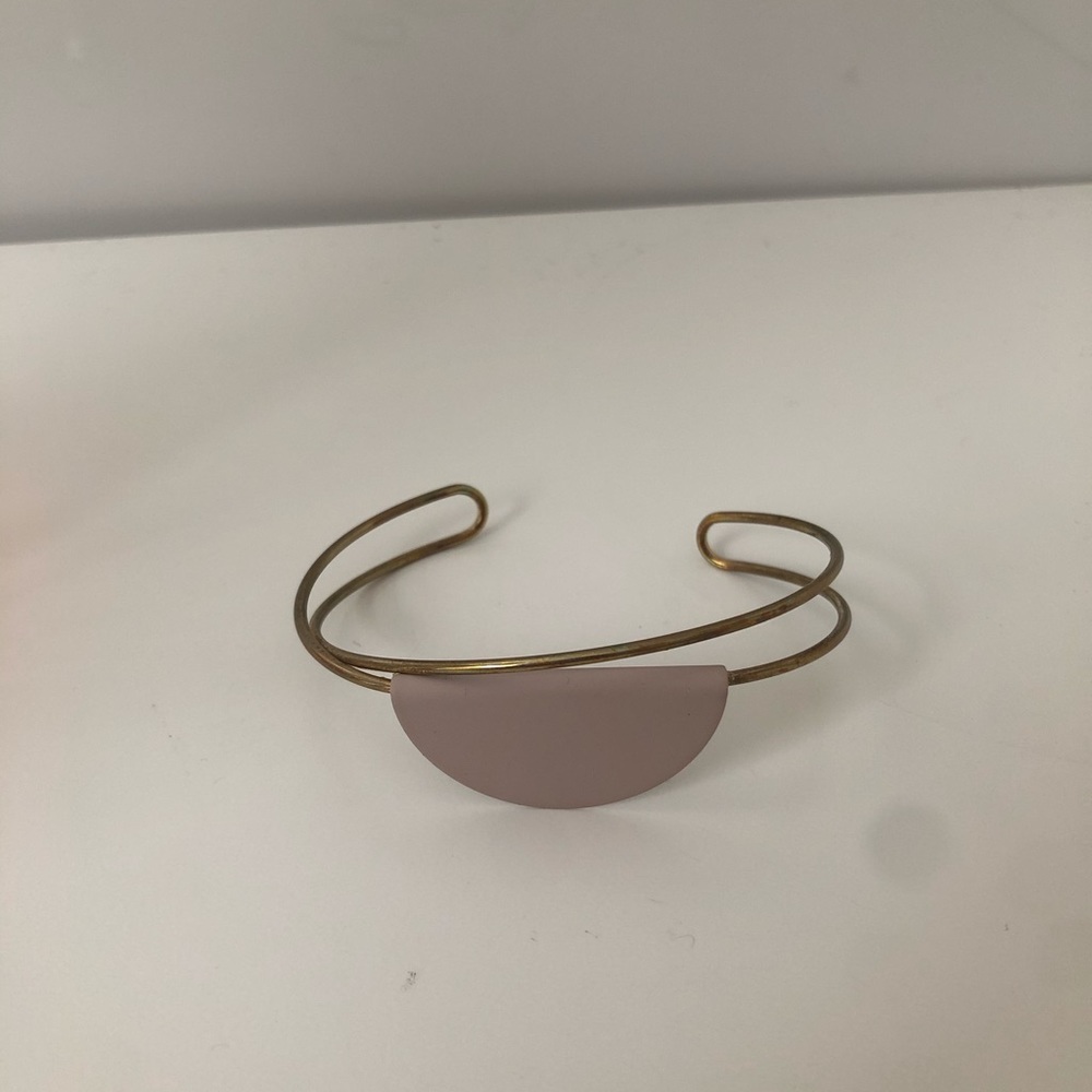 Gold and dusty pink cuff bracelet - Picture 3 of 3